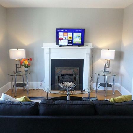 דירות אוטווה Bright, Clean, Private. In The Heart Of Downtown! Parking, Wi-Fi And Netflix Included מראה חיצוני תמונה