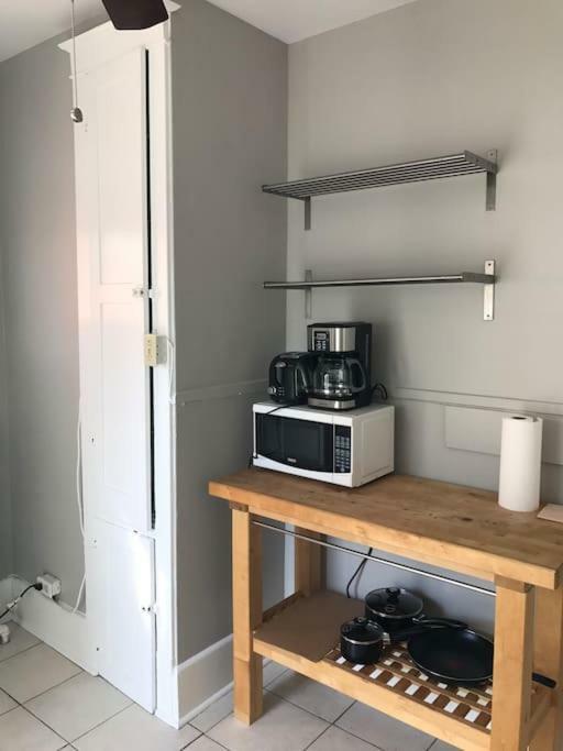 דירות אוטווה Bright, Clean, Private. In The Heart Of Downtown! Parking, Wi-Fi And Netflix Included מראה חיצוני תמונה